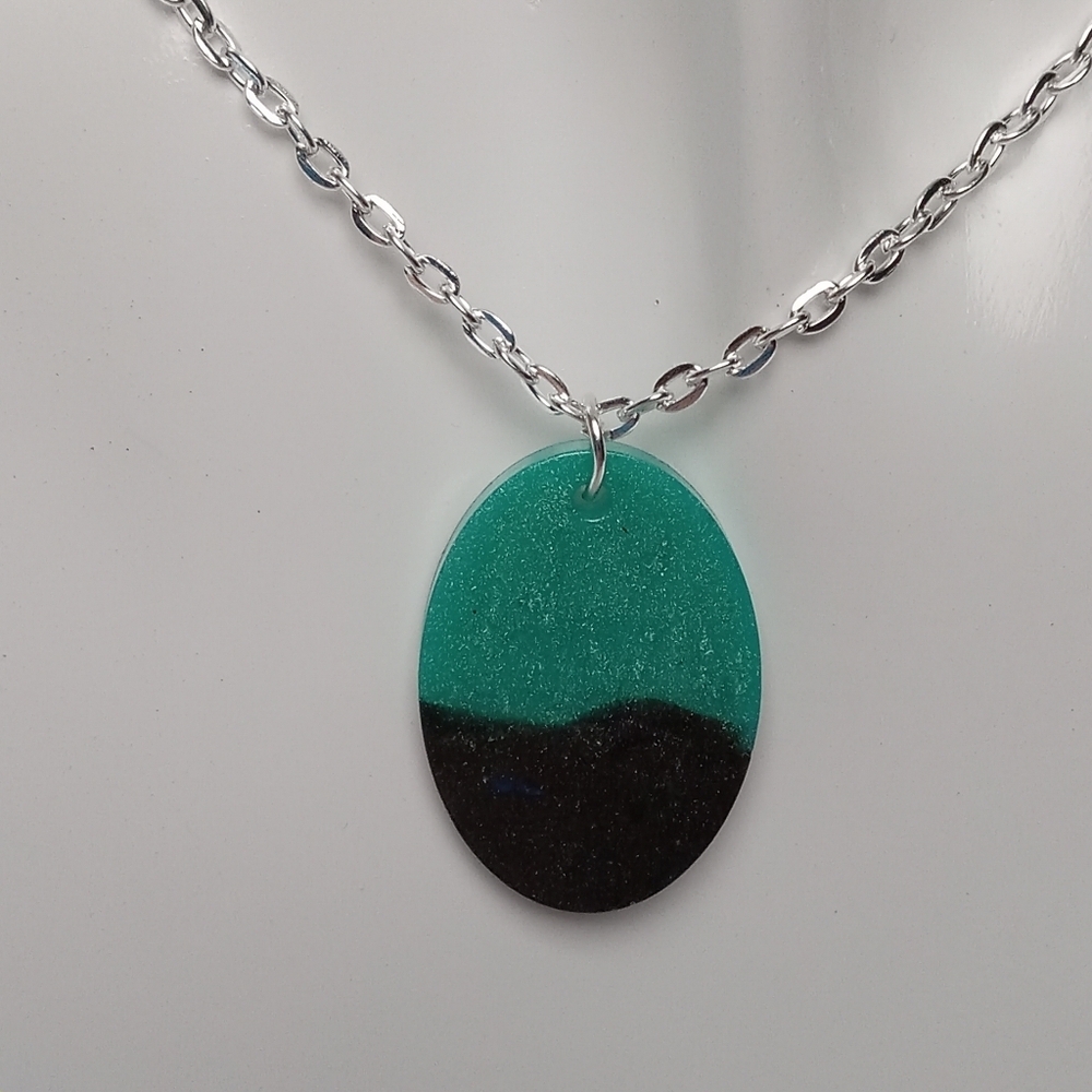 Elegant Silver and Teal Pendant Necklace